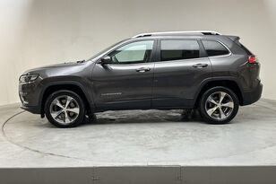 سيارة رياضية متعددة الأغراض Jeep Cherokee