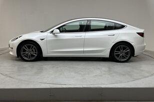 سيارة هاتشباك Tesla Model 3