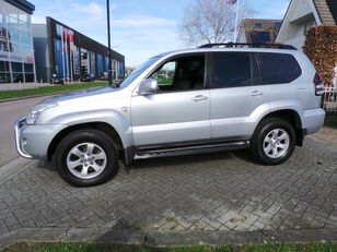 الميكروباصات لنقل الركاب Toyota Land Cruiser 3.0 D-4D Van Aut