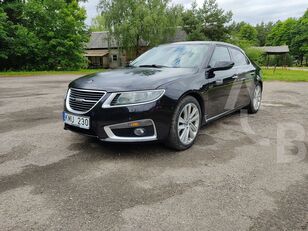 سيارة سيدان Saab 9-5