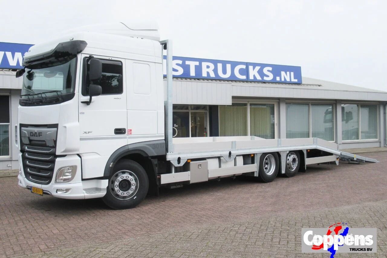 شاحنة نقل السيارات DAF XF 106.480 Machine Transporter / oprijvrachtwagen Euro 6