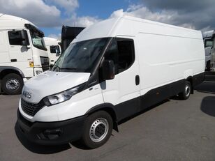 الميكروباصات شاحنة مقفلة IVECO DAILY 35 S 16 A8