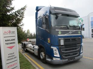شاحنة نقل الحاويات Volvo FH 460