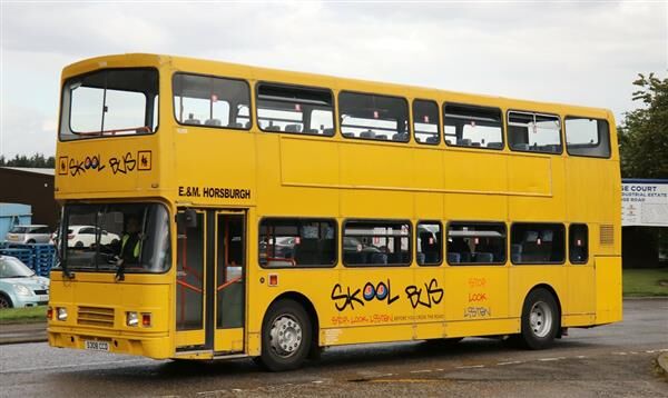 الحافلة ذات الطابقين Volvo Olympian, choice of 3 located near Glasgow, sold with new MOT