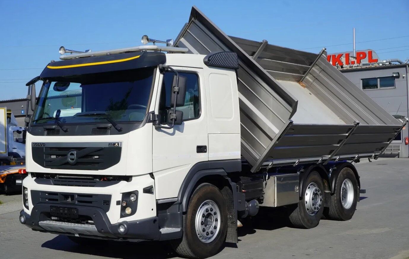 Tipper VOLVO FMX 330 BASCULANTE / VOLQUETE 18T, 48500 EUR - Truck1 ID -  7215913