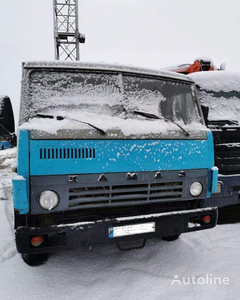 شاحنة مسطحة KamAZ 5320 من قطع الغيار