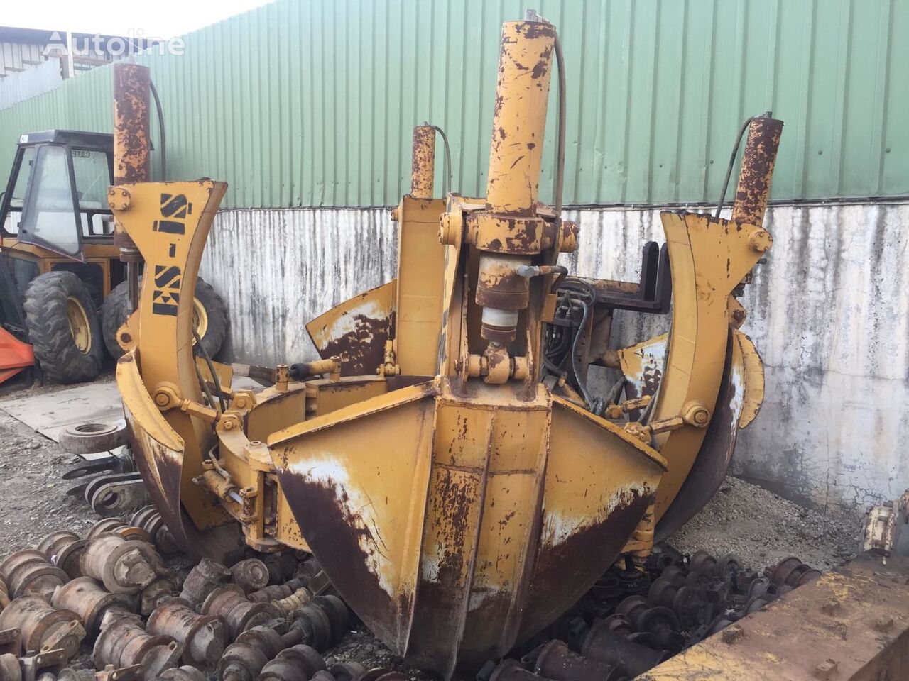 USED DIAMETER INTERNAL 2 METERS HYDRAULIC TREE REMOVAL EQUIPMENT لـ منصة رافعة هيدروليكية