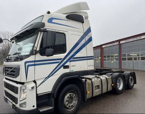 السيارات القاطرة Volvo FM460